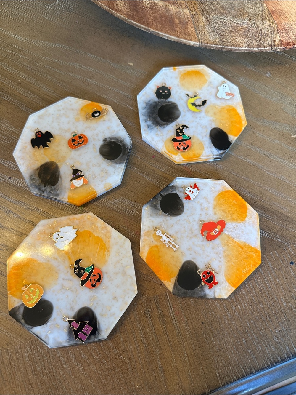 🎃Marbled 🎃Resin Coaster Set in Orange, Black & White - Picture 6 of 10